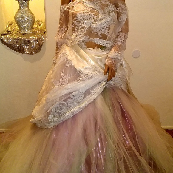 LEAH Ivory Rainbow Lace Tulle Wedding Ballgown Set - Picture 14 of 15